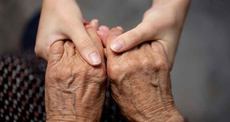  How To Care For Elderly Parents During COVID 19