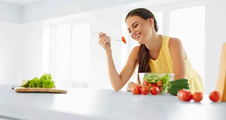 How to Diet With an Unsupportive Spouse or Family