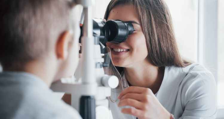 How to Choose the Right Optometrist