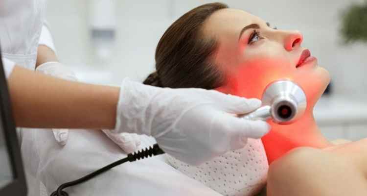 How Does Red Light Therapy Work On Skin