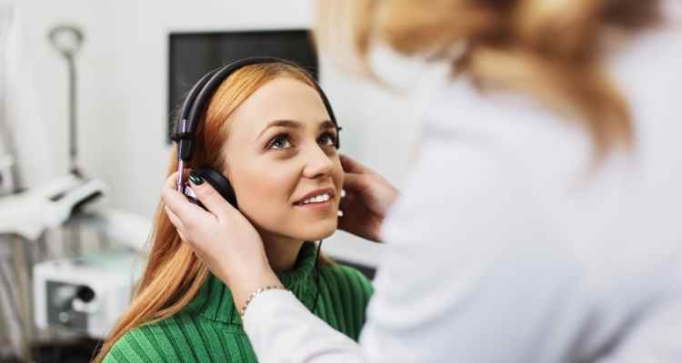 The Difference Between Audiologists and Speech Language Pathologists