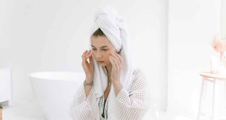 X Tips To Keep Your Skin Looking Young and Fresh