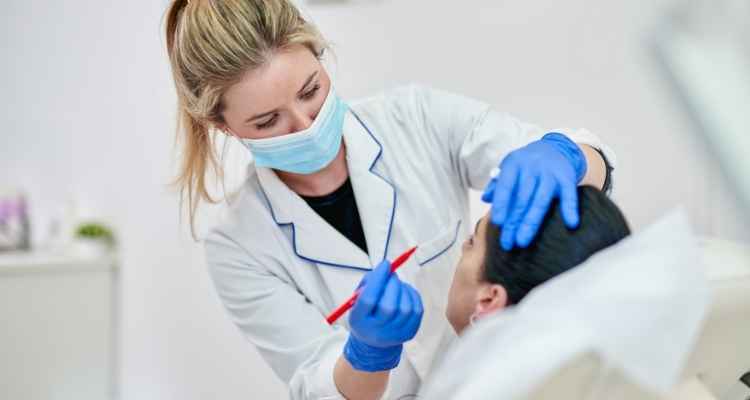 How to Become a Cosmetic Nurse