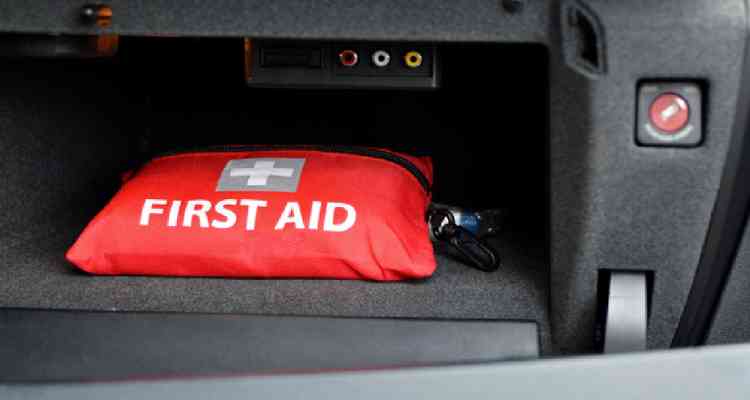 10 Essential Items You Need To Create a First Aid Kit for Your Home, Car or Workplace